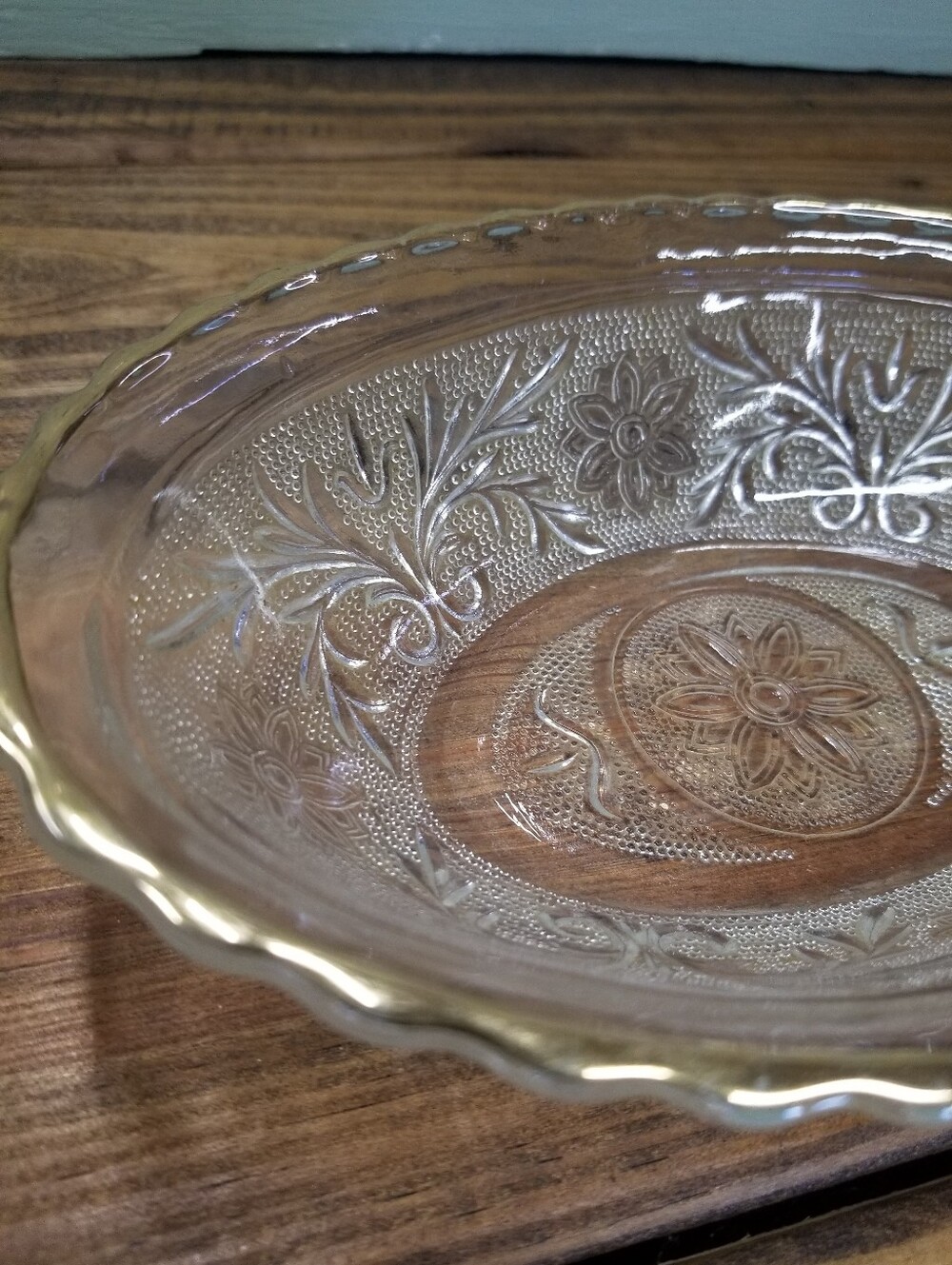 Vintage Indiana Glass Clear Oval Scalloped Bowl Gold Trim - Picture 5 of 5
